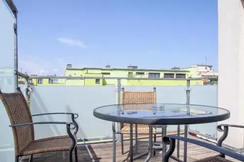 Dr. Riess Apartments