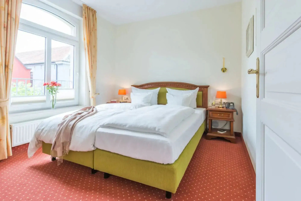 Tides Boutique Hotel - by Romantik