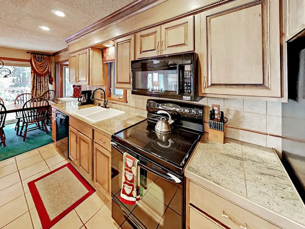 4562 Streamside Circle E Duplex Unit B 3 Bedrooms 3 Bathrooms Duplex