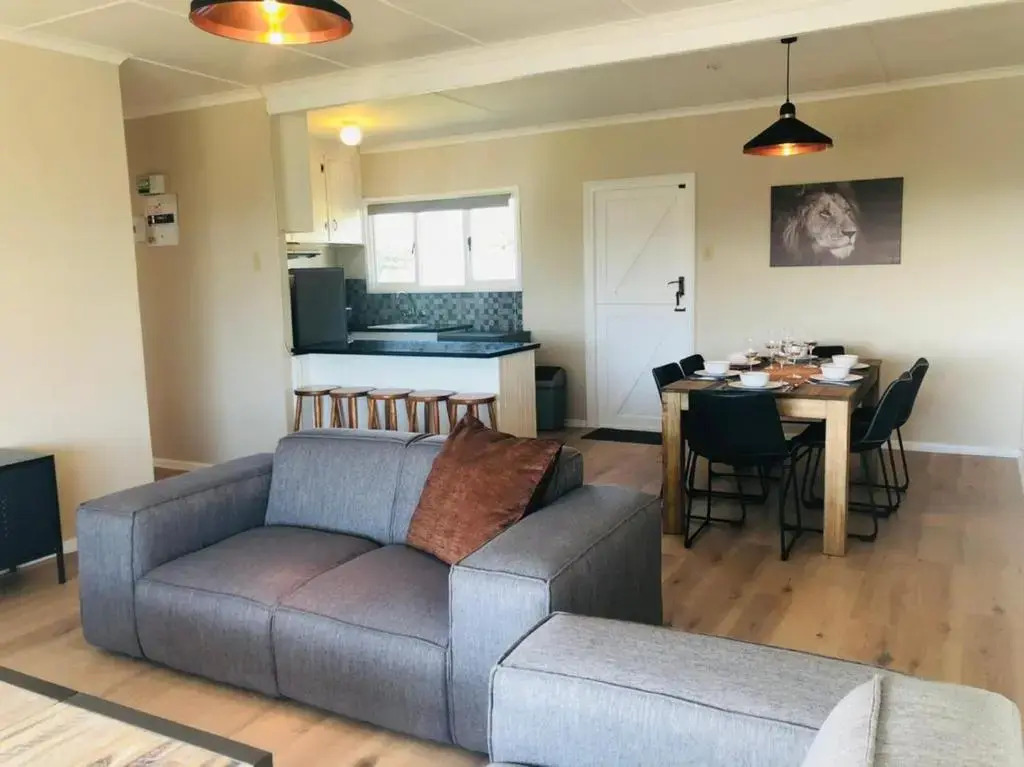 Glow Boutique Suites & Guesthouse