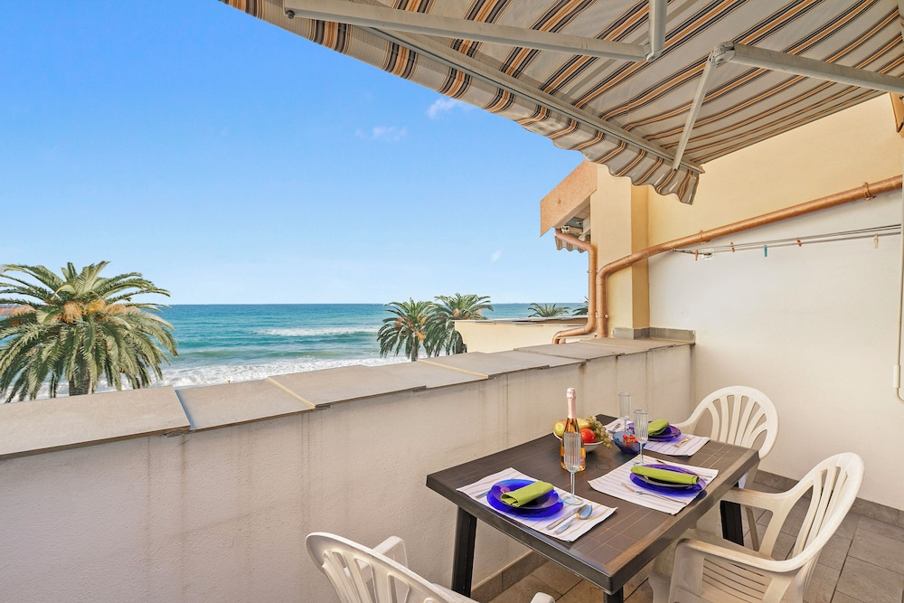 Paolo & Elisa - Sea Front Apartments