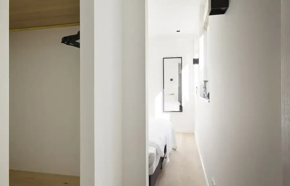Modern & Luxurious 2 Bedroom Apartment
