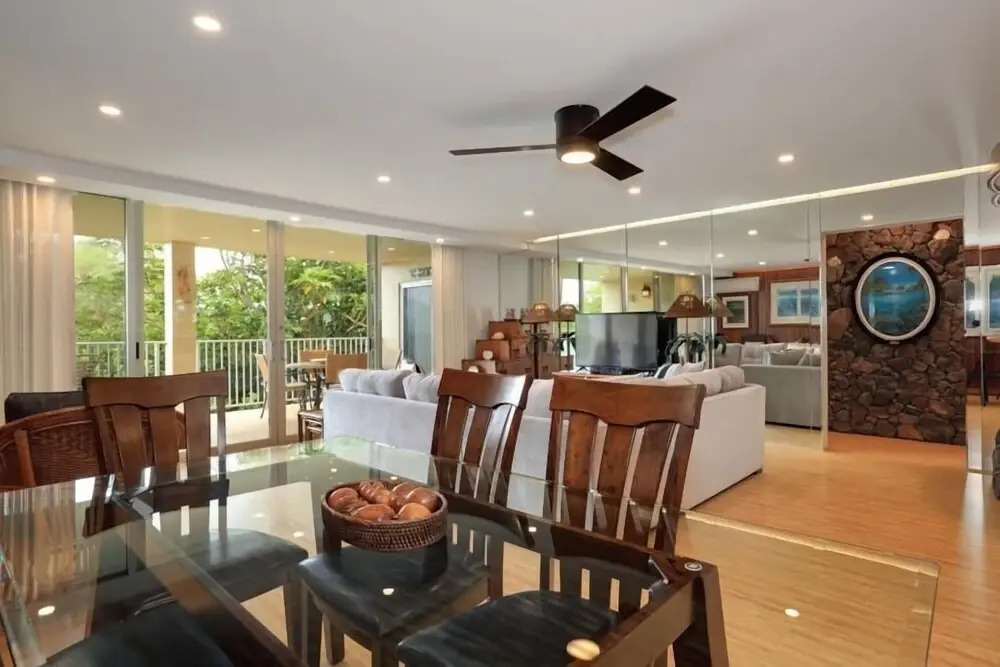Royal Mauian, #302 3 Bedroom Condo by RedAwning