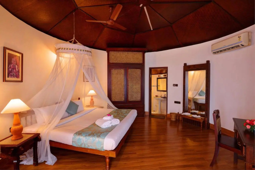 Soma Manaltheeram Ayurveda BeachVillage