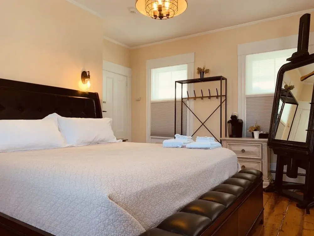 Sea Street Inn