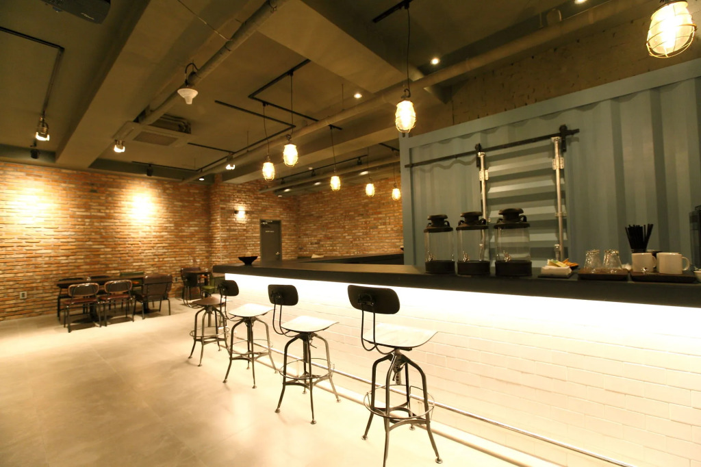 Bricks Hotel