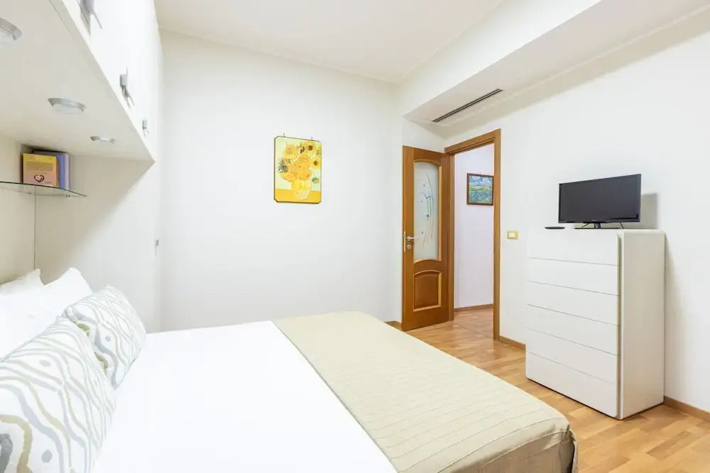Spacious 3 bedrooms apartment in Sorrento OldTown