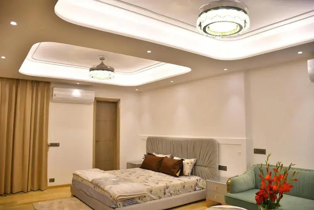 Luxuryhouse-3br-free Car & Driver-balcony-wifi