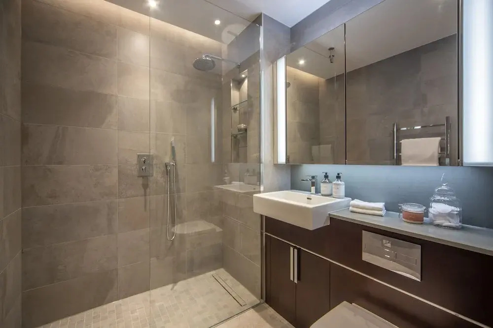 Thornes House Apartments