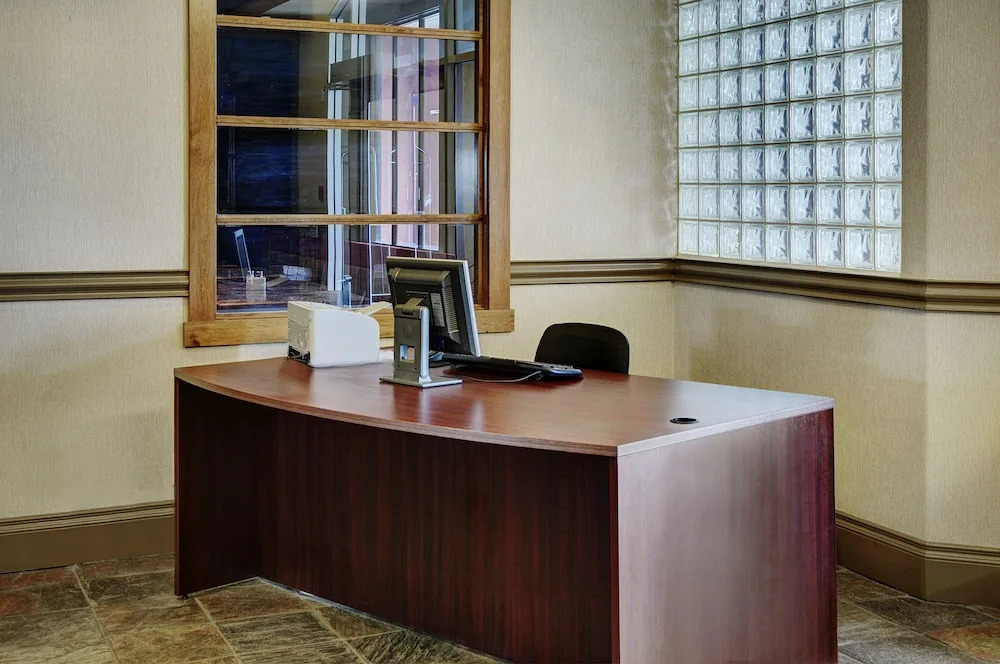 Lakeview Inns & Suites - Fort Saskatchewan