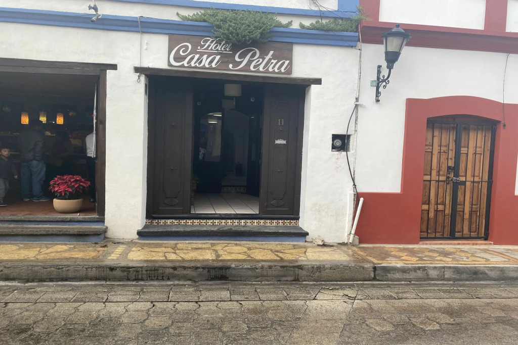 Hotel Casa Petra
