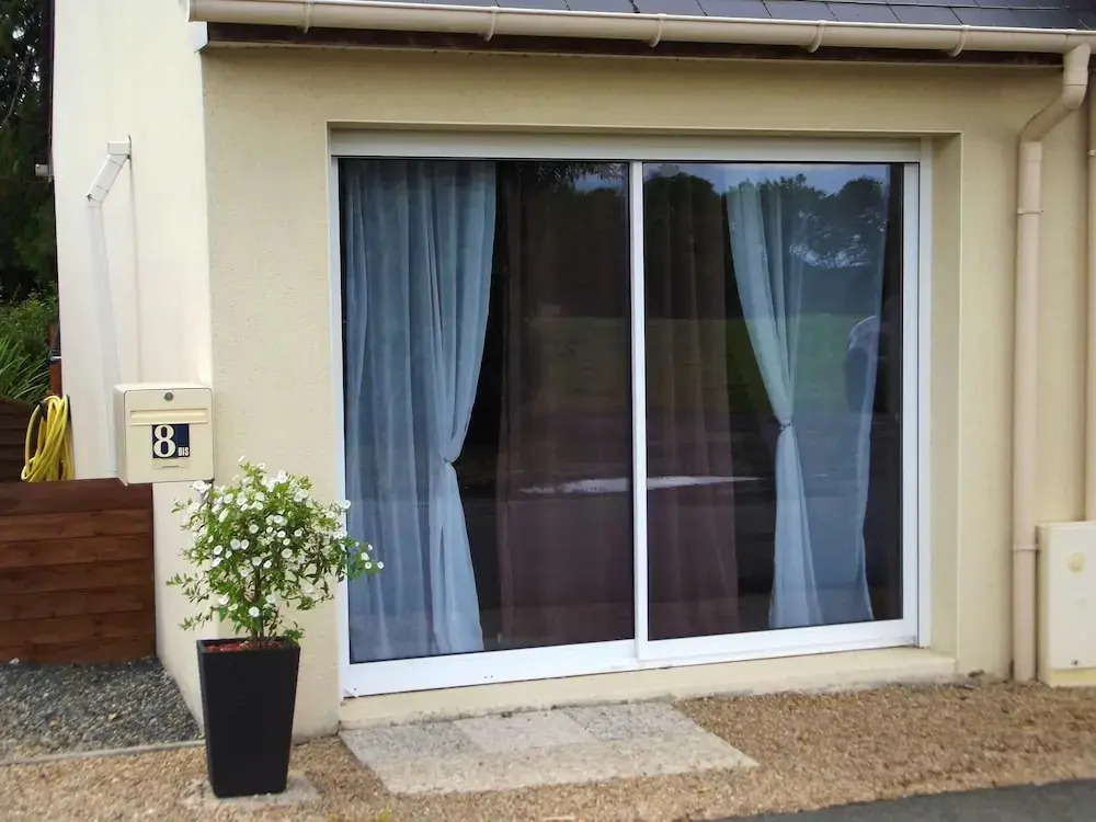 Studio in Pédernec, With Furnished Terrace and Wifi - 25 km From the B