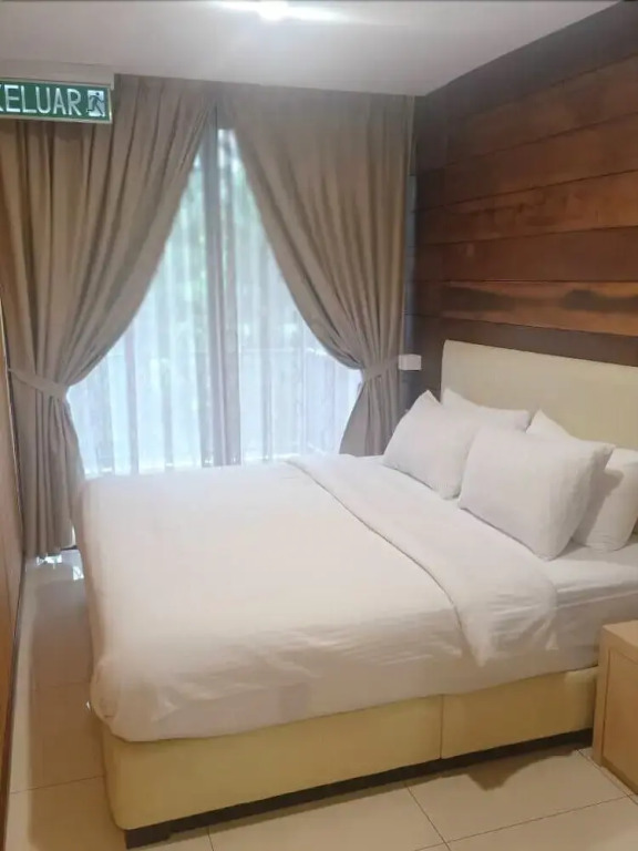 Kluang Container Swimming Pool Hotel