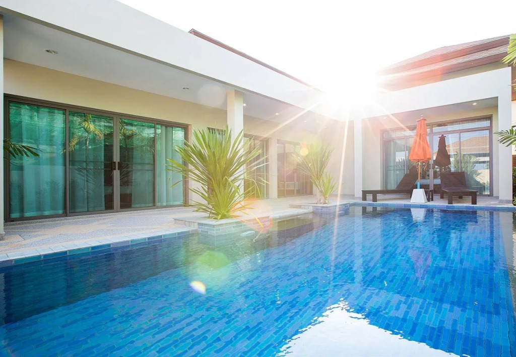 Shanti Estate by Tropiclook