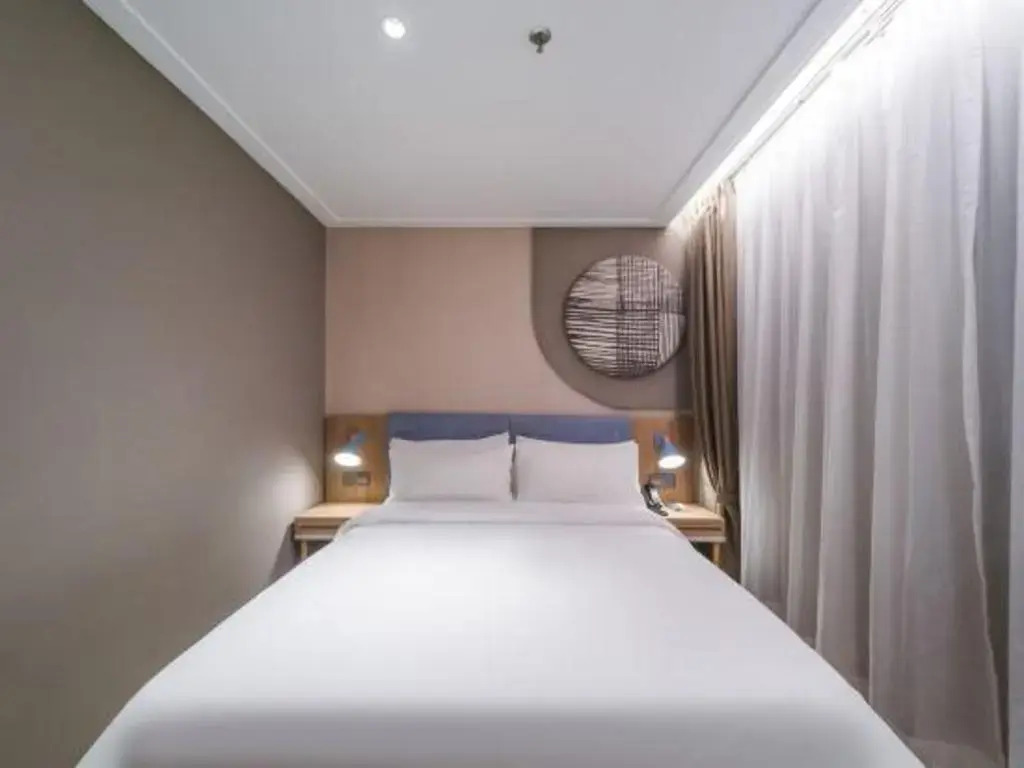 Homeinn NEO (Guangzhou Exhibition Center Pazhou Metro Station)