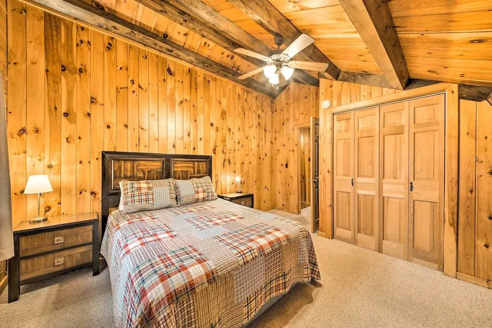 All-season Sanctuary: Steps to Moosehead Lake