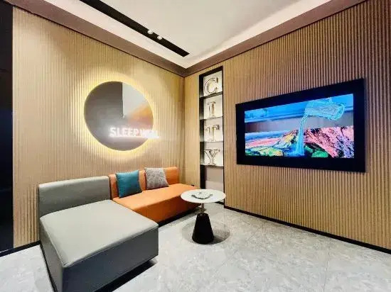City Hotel (Zhengzhou Bodo Xinxiang Wenmiao Metro Station Branch)