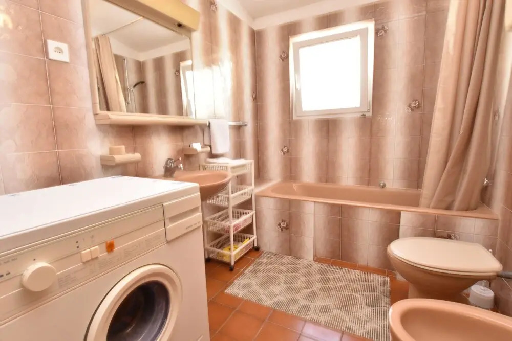 Apartments And Room Mate Mare