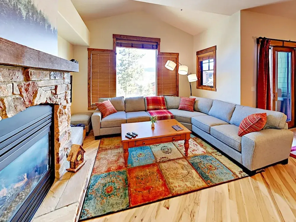 965 Bear Trail Townhouse 3 Bedrooms 3.5 Bathrooms Townhouse