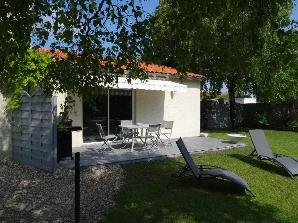 Gite 3 Etoiles Les Nougers (Adults Only)