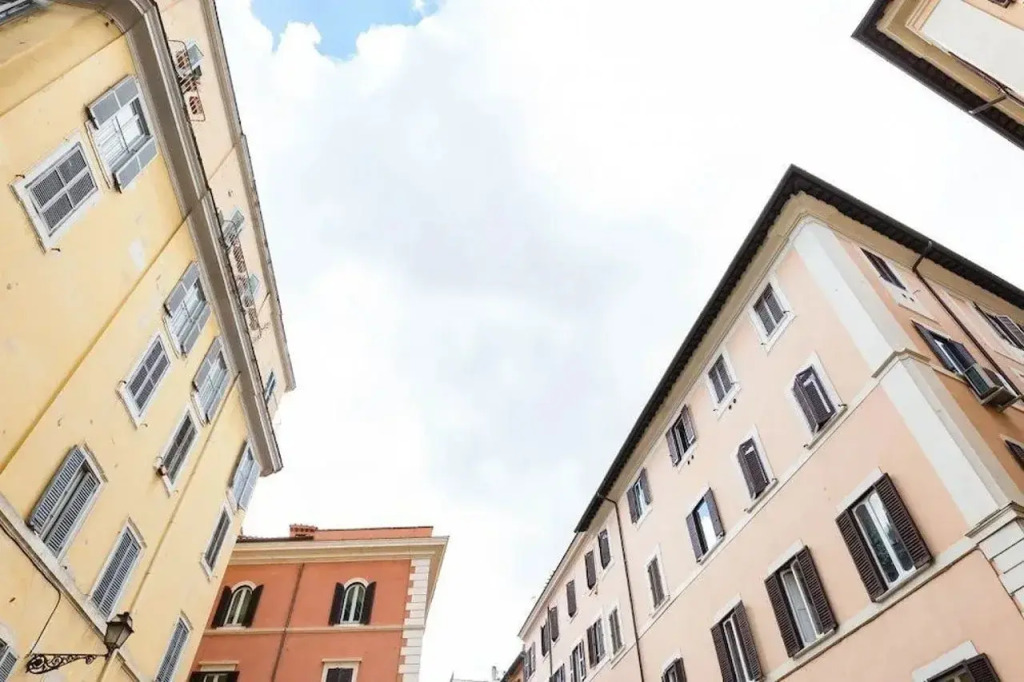 Pantheon Luxury Gold Apartment