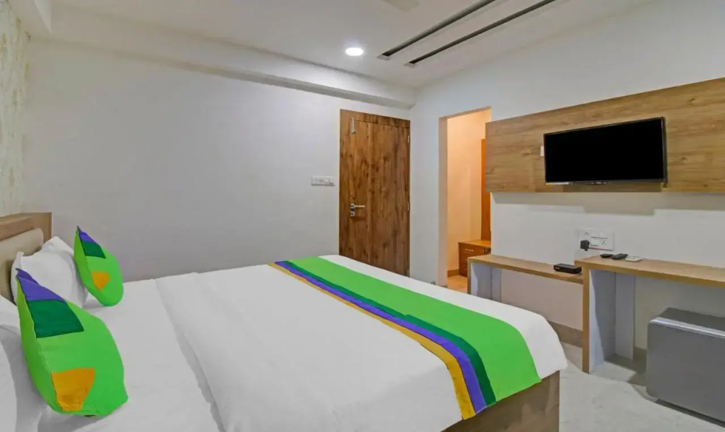 Treebo Chandraprasth Residency
