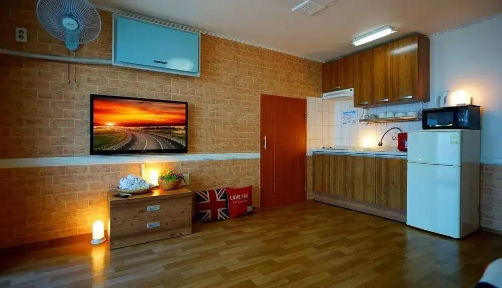 Sea sight pension