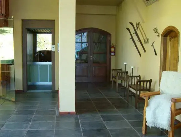 Mascardi Lodge