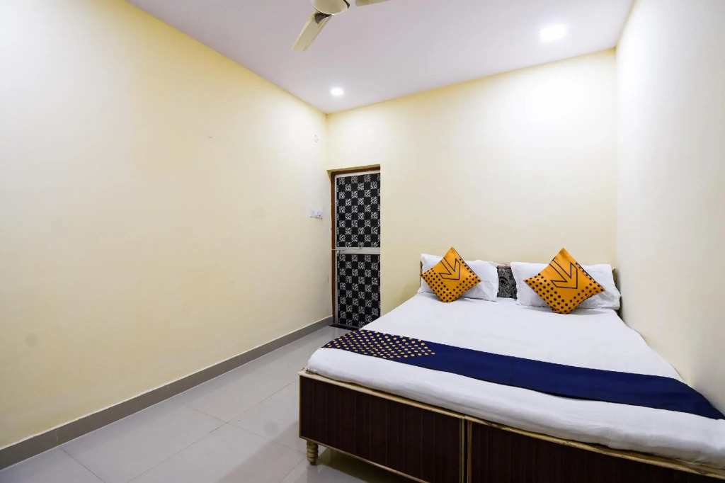 SPOT ON 65715 Gaurav Guest House