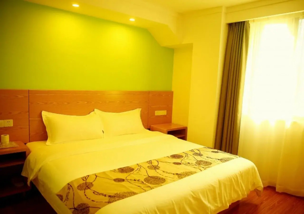Shell Shanghai Pudong New District Gaoxing Town Free Trade Zone Qiulan Road Hotel