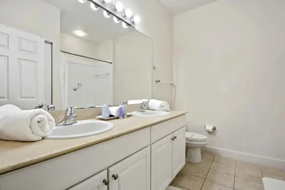 Lucaya Village - 4 BR Townhouse - FVV 40464