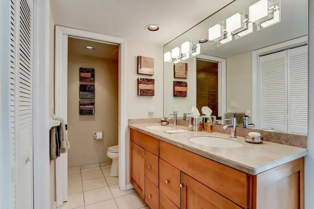 Eagle Cay Building 5-602