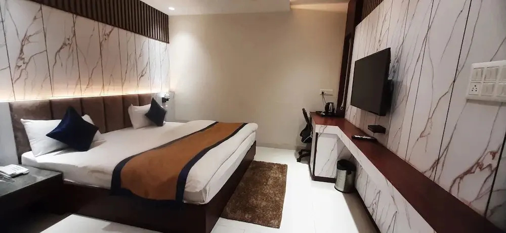 Sparsh Hotel & Resort