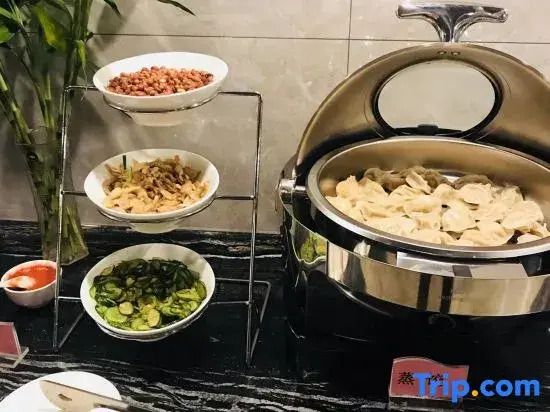 Yijia Bauhinia Hotel