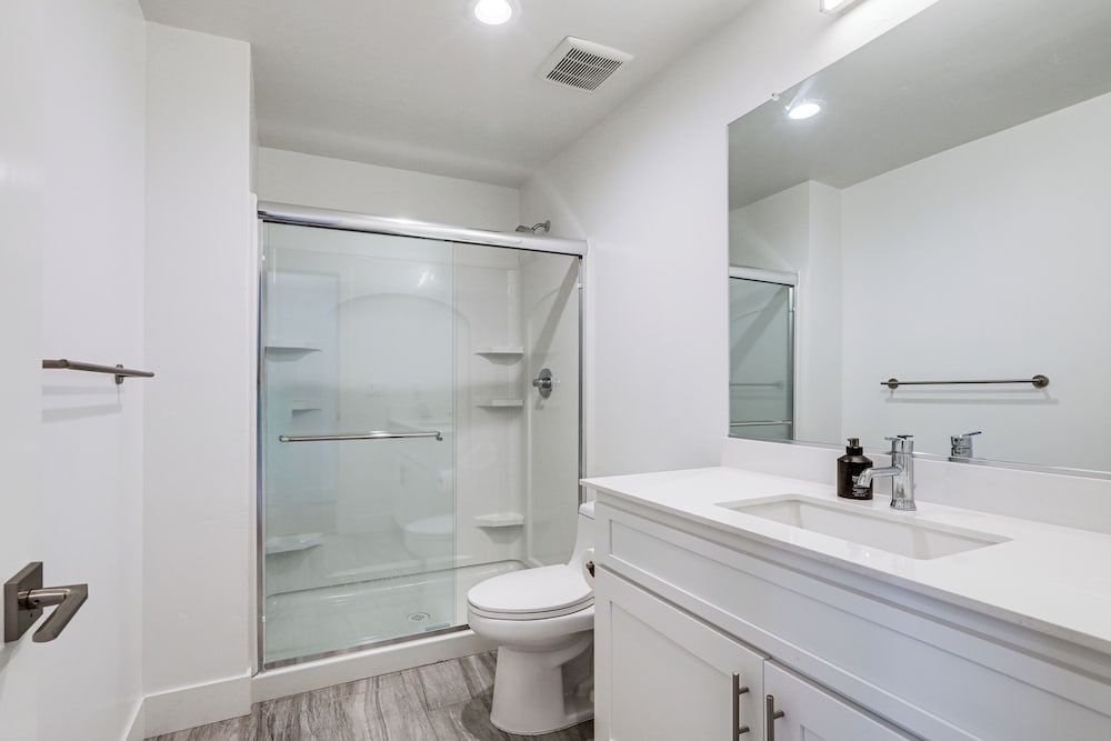 Walkable! Extended Stay 1 Mi to Dtwn Sacramento
