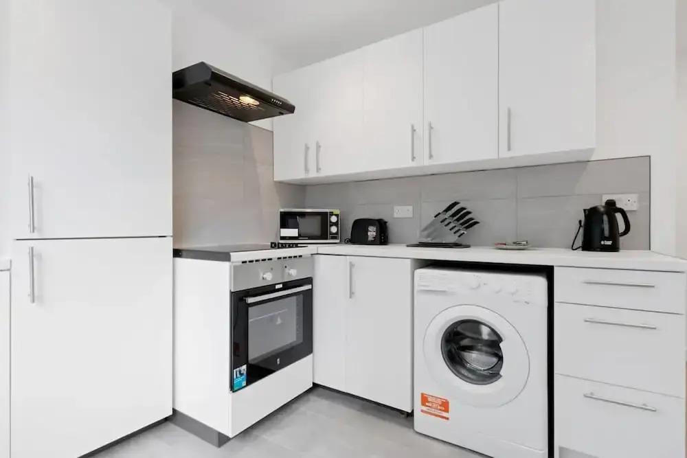 3bed House-free Parking