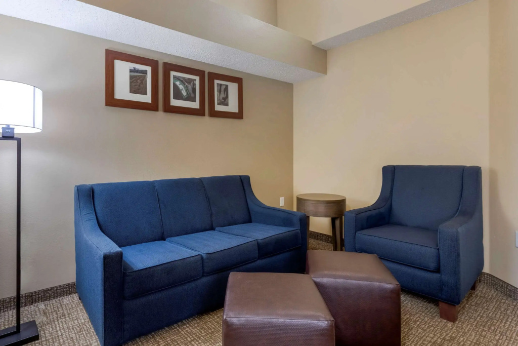 Comfort Suites DFW Airport