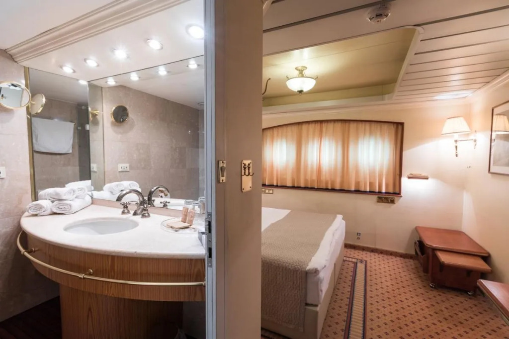 OnRiver Hotels - MS Cezanne