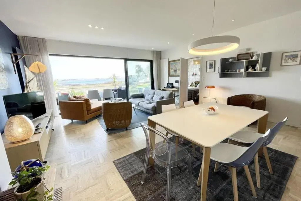 LUXURY T3 neuf de standing Front de mer vue 180