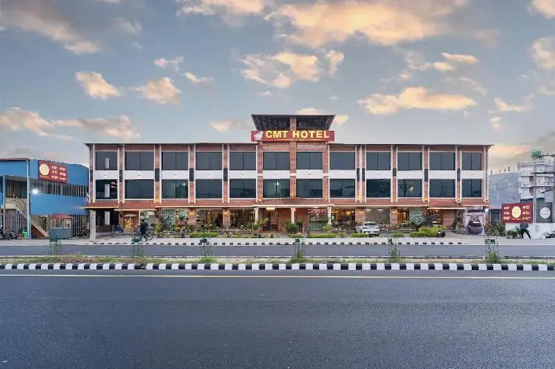 Chitwan Midtown Hotel