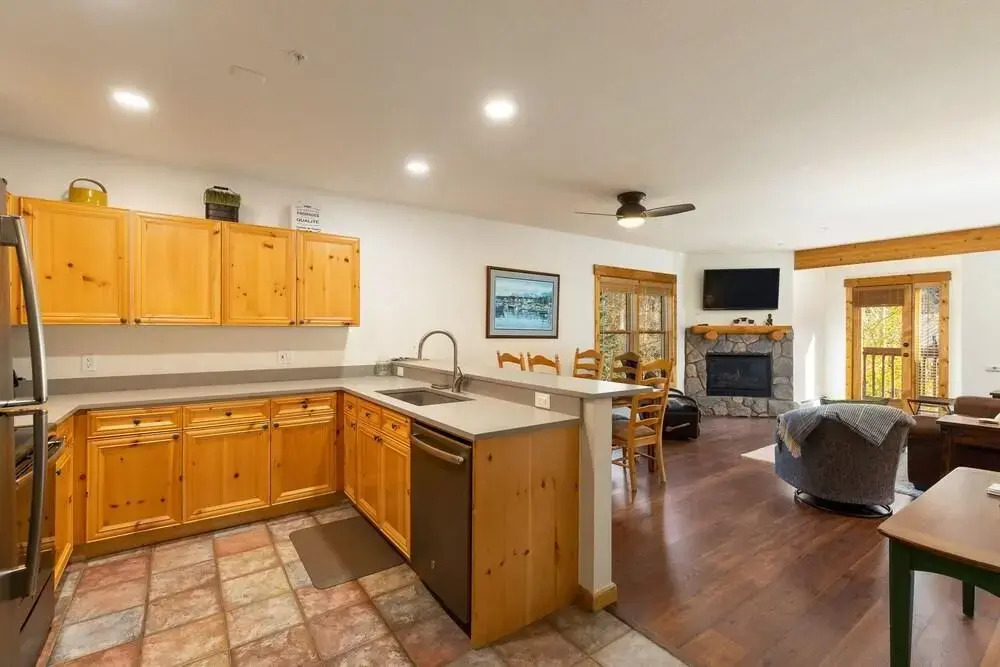 2658 Tenderfoot Lodge 2 Bedroom Condo by Redawning
