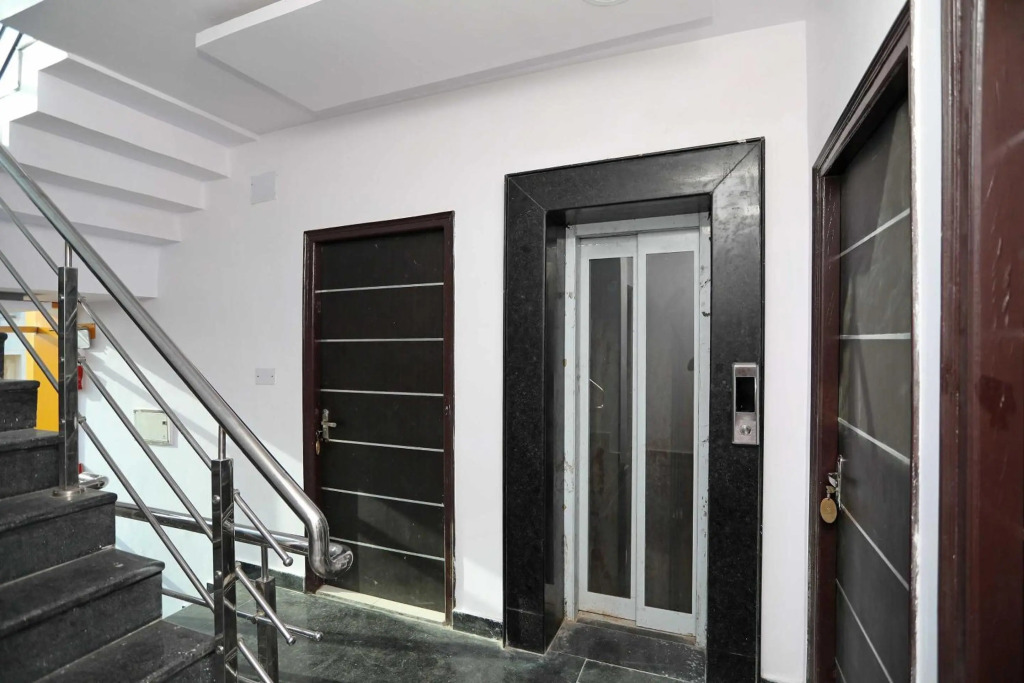 OYO Flagship 22697 Richa Grand Inn
