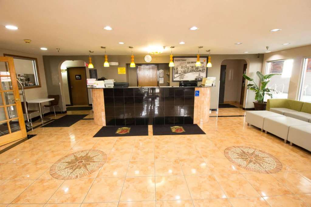 Super 8 by Wyndham Chicago OHare Airport