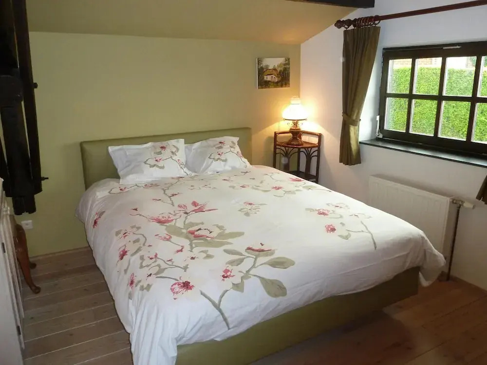 Five-bedroom Holiday Home in Somme-leuze