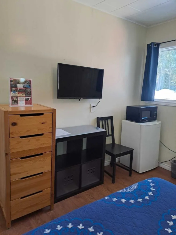 Three Island Motel