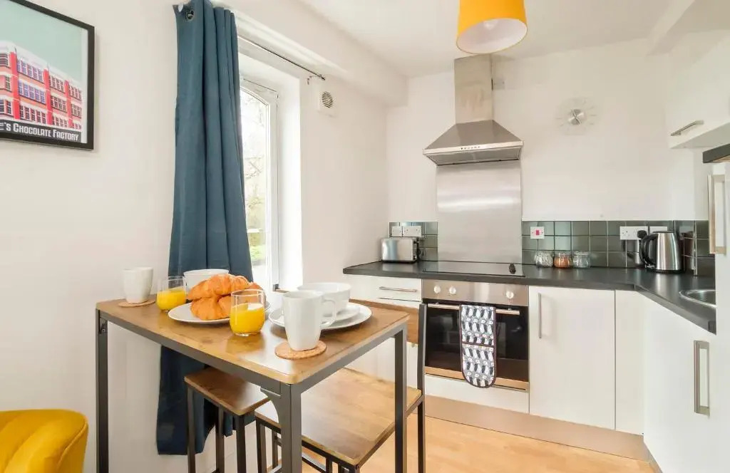 Abbotts Mews - Studio Apartment