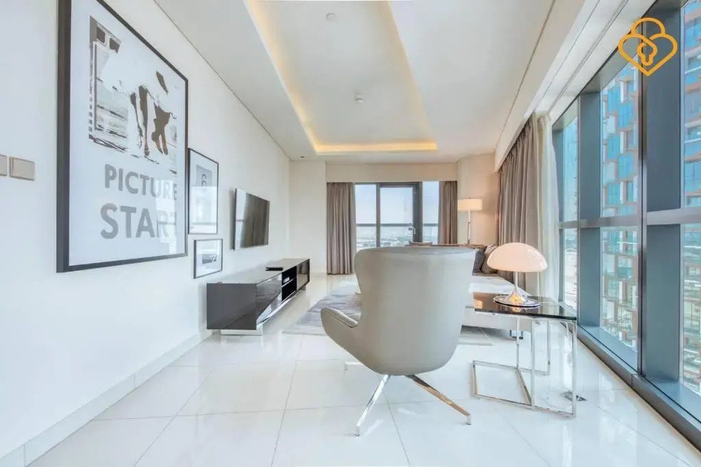 Keysplease 5* 2 B/R Apt, Damac Paramount Residence