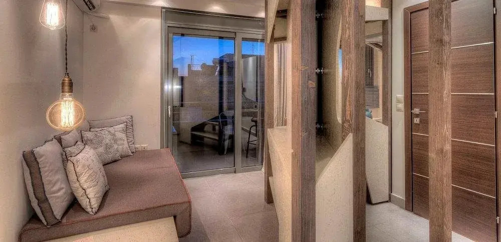 Harbor Suites