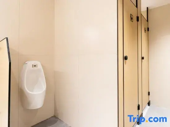 ZaiRenhai Youth Apartment