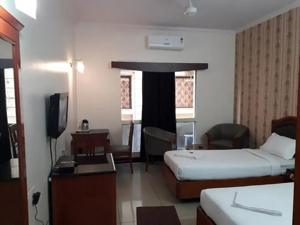Hotel Chetan International